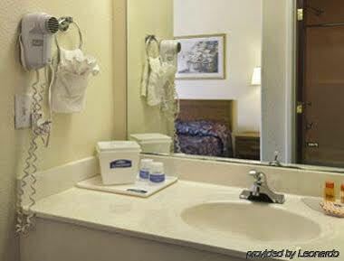 Howard Johnson By Wyndham Iowa La Ngoại thất bức ảnh